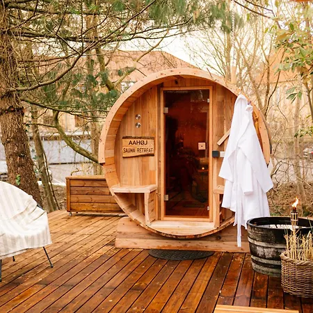 Aahoj Hotell 4*